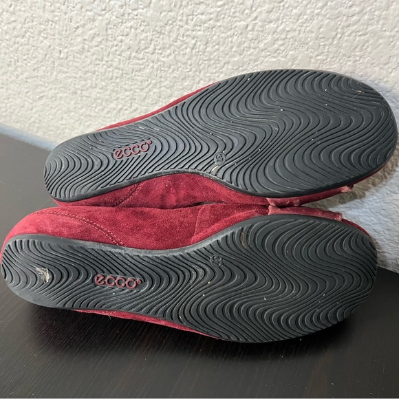ECCO 028213 Red Suede Slip On Ballet Flats Shoes Euro 37 Women's 6.5 Bow - Picture 7 of 7